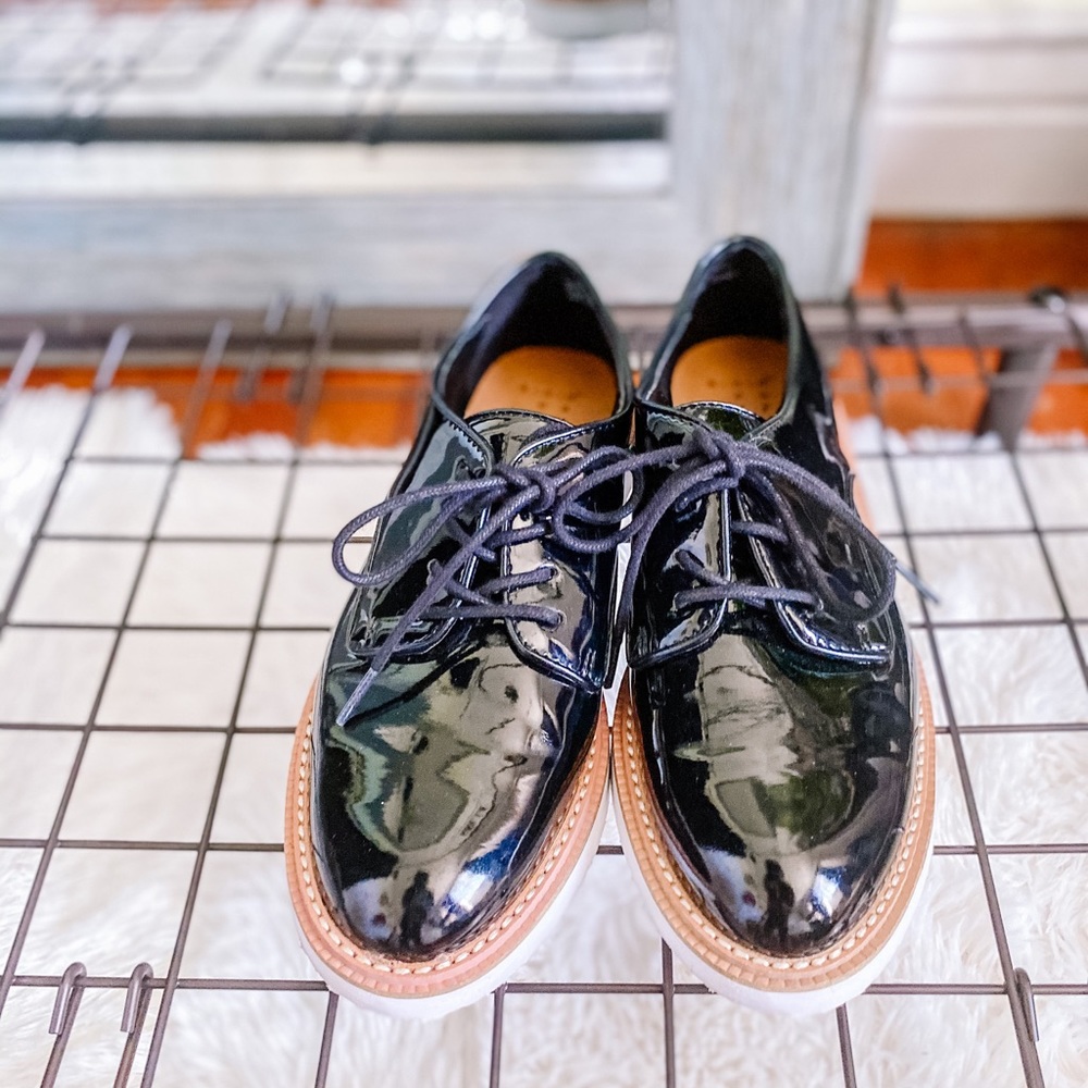 GENTLY LOVED A New Day Loafers